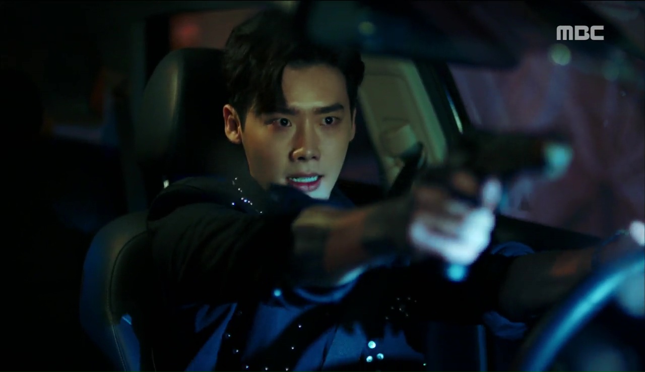 W - Two Worlds: Cạn lời trước khả năng sống dai như đỉa của sát thủ áo đen - Ảnh 11. W - Two Worlds: Cạn lời trước khả năng sống dai như đỉa của sát thủ áo đen - Ảnh 11.