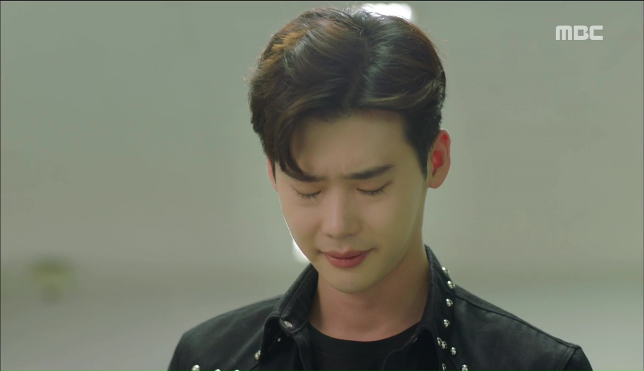 W - Two Worlds: Cạn lời trước khả năng sống dai như đỉa của sát thủ áo đen - Ảnh 20. W - Two Worlds: Cạn lời trước khả năng sống dai như đỉa của sát thủ áo đen - Ảnh 20.