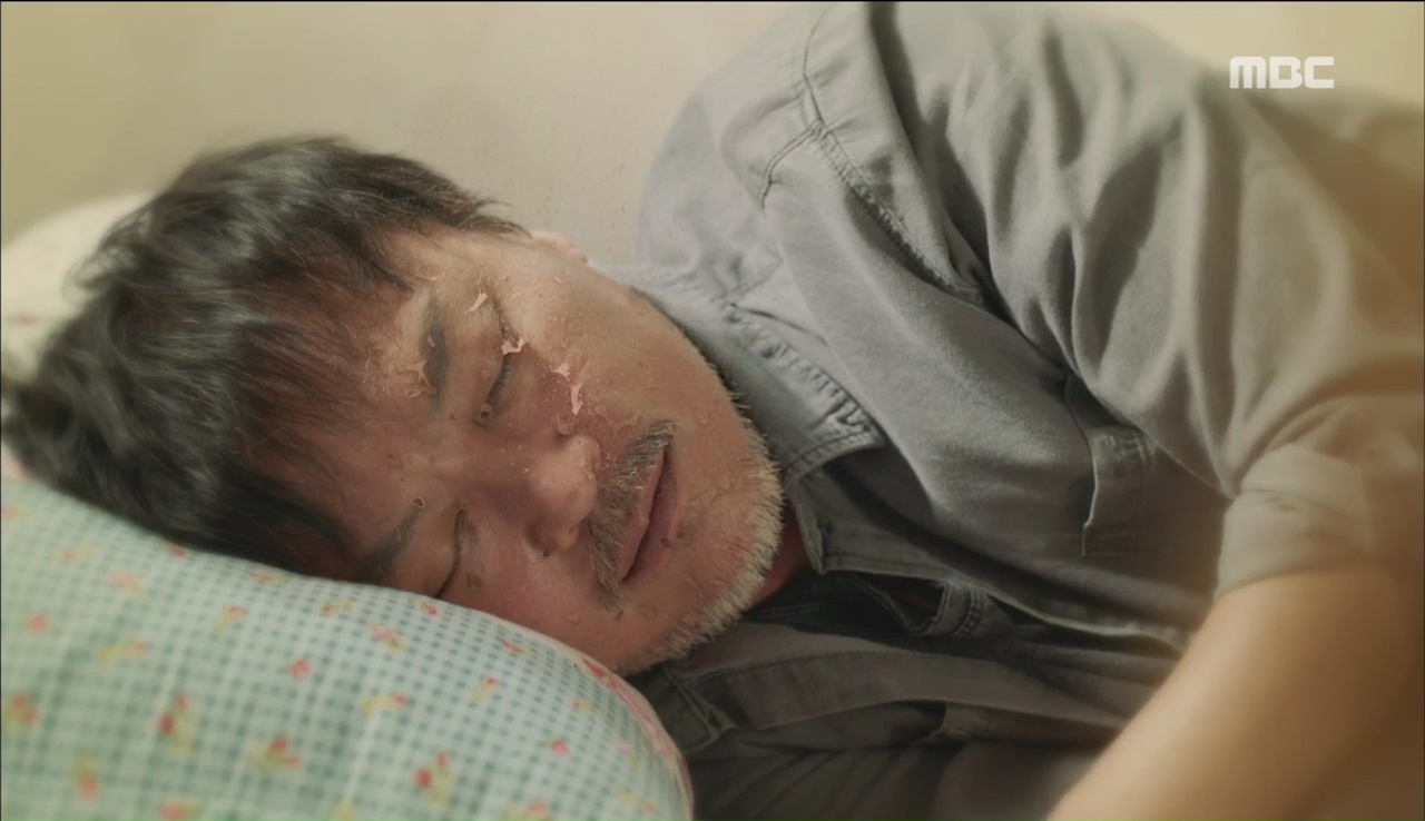 W - Two Worlds: Cạn lời trước khả năng sống dai như đỉa của sát thủ áo đen - Ảnh 22. W - Two Worlds: Cạn lời trước khả năng sống dai như đỉa của sát thủ áo đen - Ảnh 22.