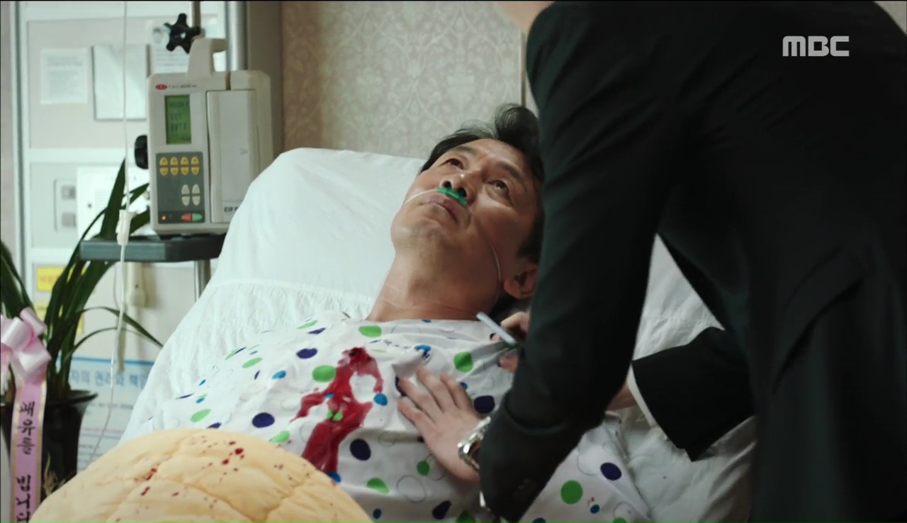 “W”: Từ cuộc đời vạn người mê, Lee Jong Suk và Han Hyo Joo giờ đây không khác gì ăn mày - Ảnh 2. “W”: Từ cuộc đời vạn người mê, Lee Jong Suk và Han Hyo Joo giờ đây không khác gì ăn mày - Ảnh 2.