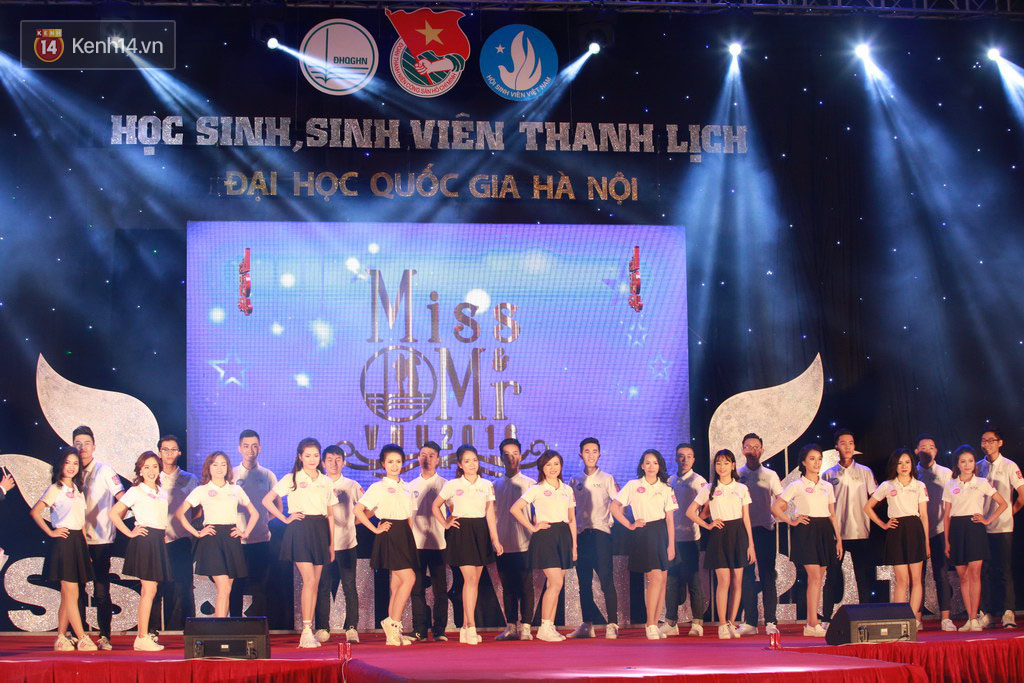 Nam thanh, nữ tú hội ngộ trong đêm chung kết Miss & Mr VNU 2016 - Ảnh 2. Nam thanh, nữ tú hội ngộ trong đêm chung kết Miss & Mr VNU 2016 - Ảnh 2.