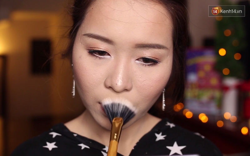 Bạn lười nhưng vẫn muốn mình thật xinh tươi nổi bật Giáng sinh này? Xem ngay chiêu makeup của beauty blogger An Phương thôi! - Ảnh 7. Bạn lười nhưng vẫn muốn mình thật xinh tươi nổi bật Giáng sinh này? Xem ngay chiêu makeup của beauty blogger An Phương thôi! - Ảnh 7.