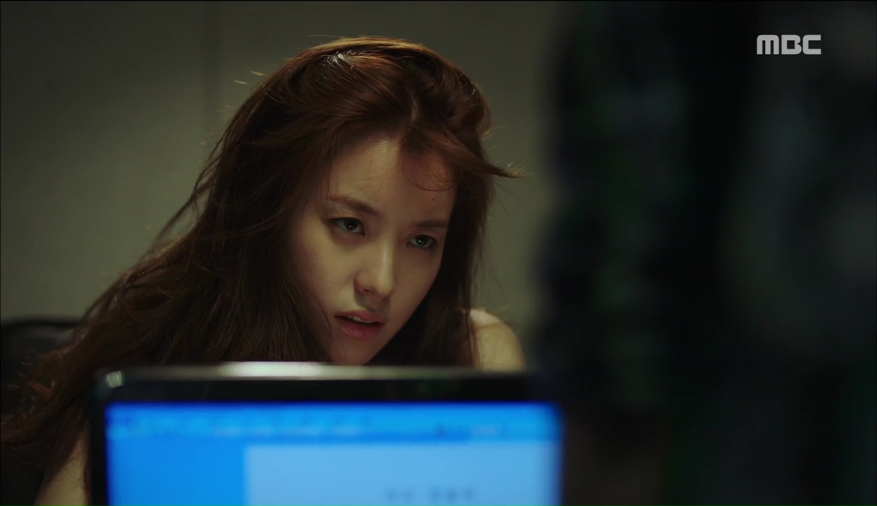 “W”: Lee Jong Suk từ truyện tranh đã bước ra thế giới thực! - Ảnh 5. “W”: Lee Jong Suk từ truyện tranh đã bước ra thế giới thực! - Ảnh 5.