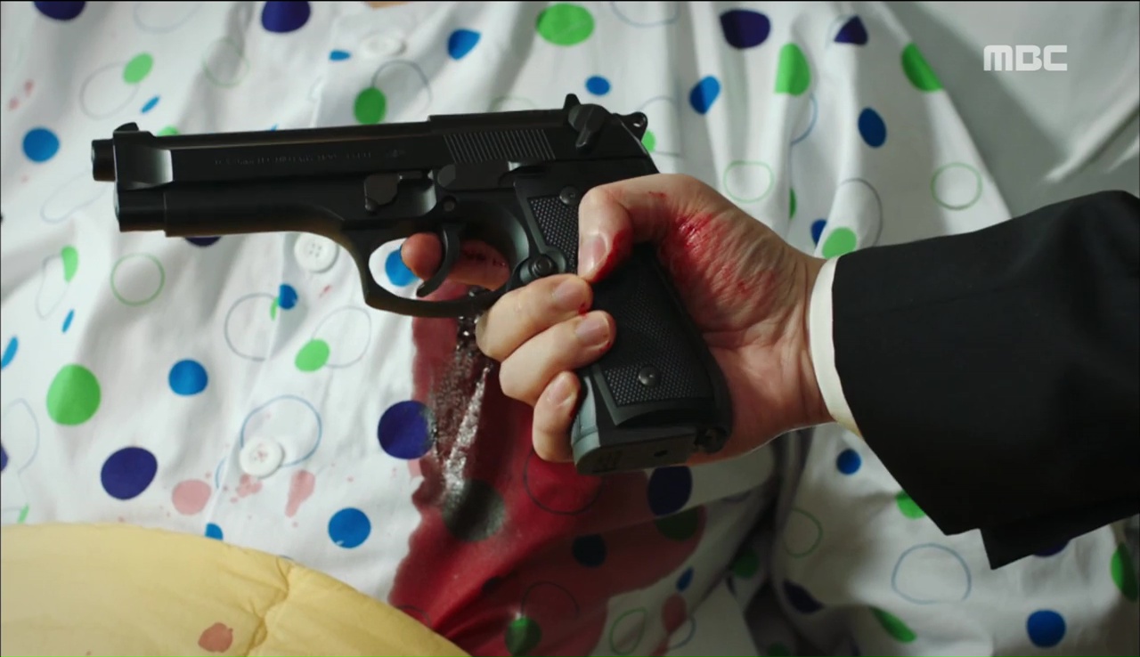 “W”: Từ cuộc đời vạn người mê, Lee Jong Suk và Han Hyo Joo giờ đây không khác gì ăn mày - Ảnh 5. “W”: Từ cuộc đời vạn người mê, Lee Jong Suk và Han Hyo Joo giờ đây không khác gì ăn mày - Ảnh 5.