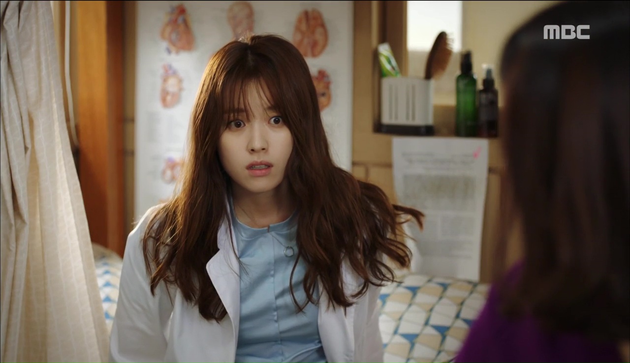 “W”: Từ cuộc đời vạn người mê, Lee Jong Suk và Han Hyo Joo giờ đây không khác gì ăn mày - Ảnh 7. “W”: Từ cuộc đời vạn người mê, Lee Jong Suk và Han Hyo Joo giờ đây không khác gì ăn mày - Ảnh 7.