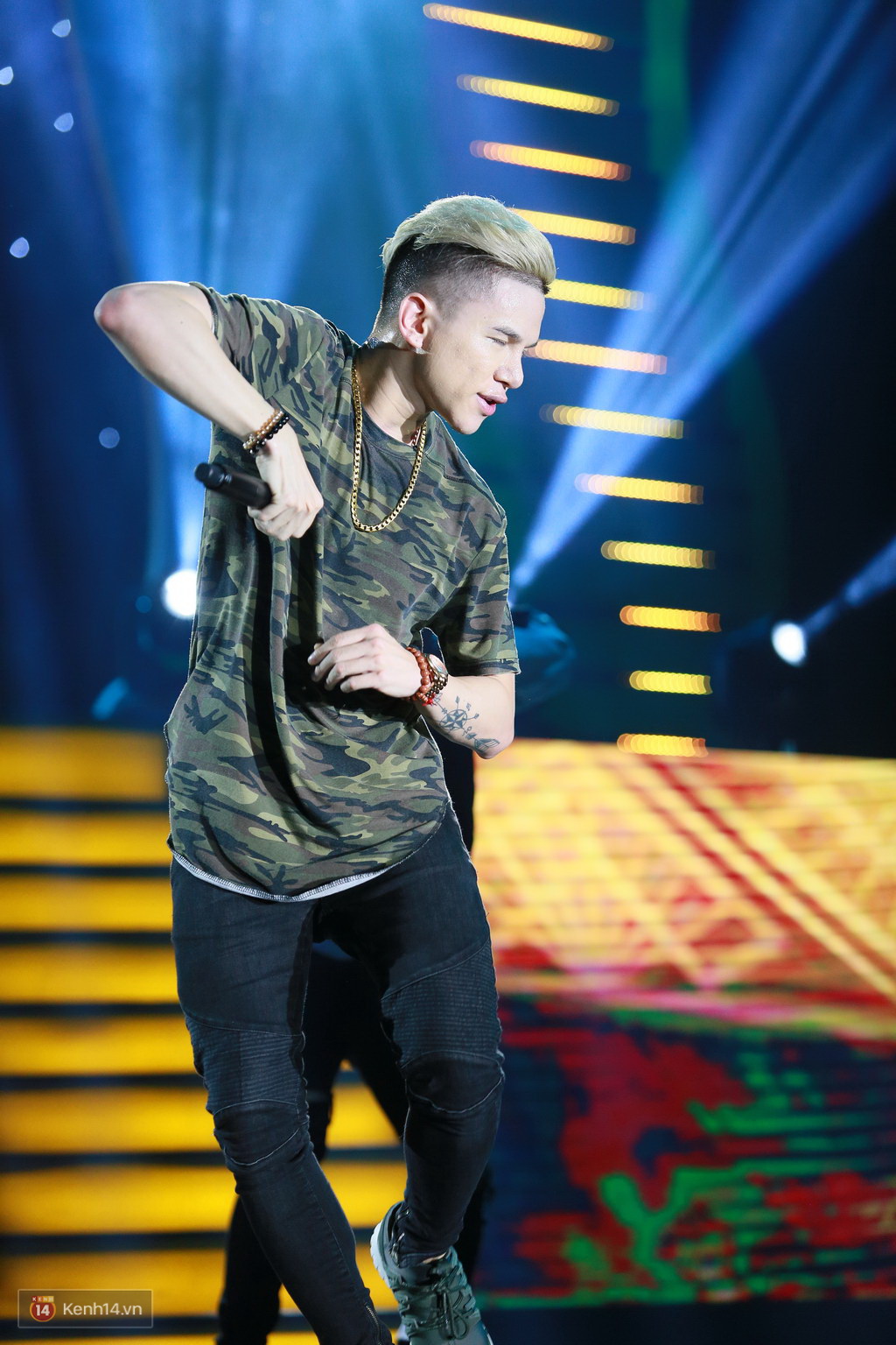 Ông Cao Thắng ôm từ phía sau, bí mật cùng fan mừng sinh nhật sớm cho Đông Nhi - Ảnh 25. Ông Cao Thắng ôm từ phía sau, bí mật cùng fan mừng sinh nhật sớm cho Đông Nhi - Ảnh 25.