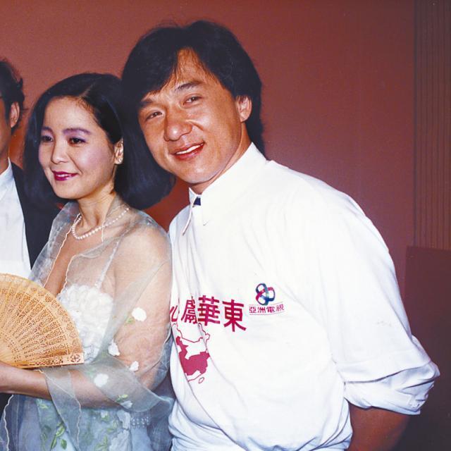 7 cặp đôi hữu duyên vô phận khiến người hâm mộ tiếc nuối nhất của làng giải trí Hoa ngữ - Ảnh 4. 7 cặp đôi hữu duyên vô phận khiến người hâm mộ tiếc nuối nhất của làng giải trí Hoa ngữ - Ảnh 4.