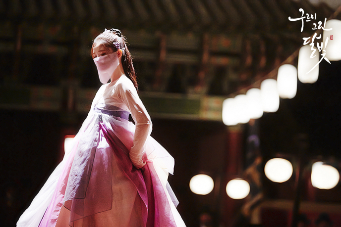 Những màn giả trai, giả gái cổ trang điêu luyện nhất màn ảnh Hàn - Ảnh 8. Những màn giả trai, giả gái cổ trang điêu luyện nhất màn ảnh Hàn - Ảnh 8.