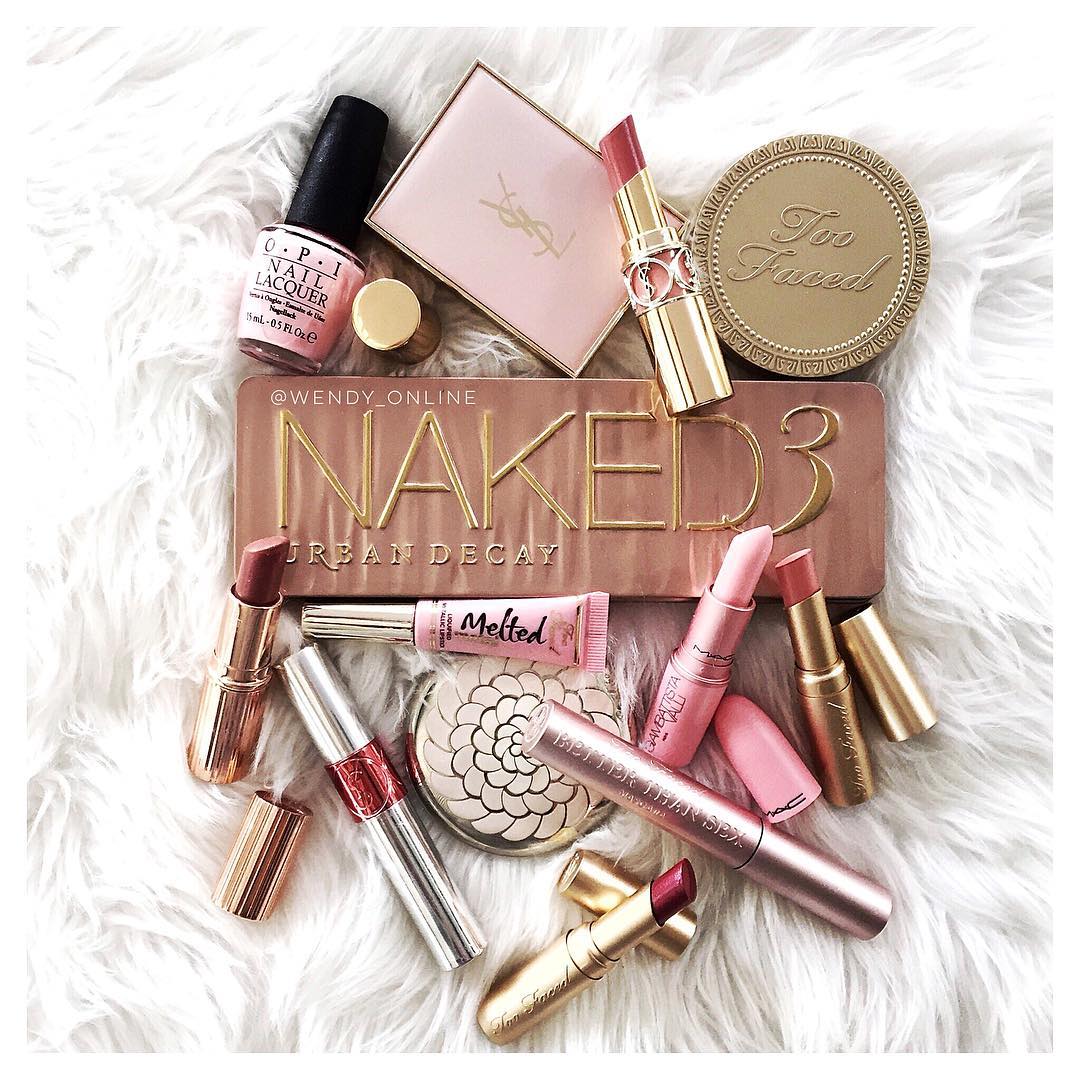 Cô nàng gốc Việt với BST hàng trăm món mỹ phẩm và Instagram toàn ảnh flat lay siêu đẹp - Ảnh 10.