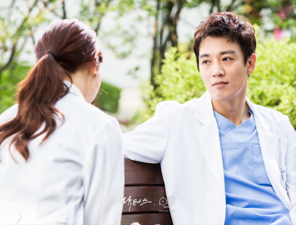 Dự đoán kịch bản giải Daesang 2016: Song Hye Kyo khó về tay không - Ảnh 9. Dự đoán kịch bản giải Daesang 2016: Song Hye Kyo khó về tay không - Ảnh 9.