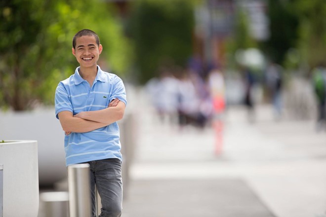 5 anh ch&agrave;ng cool ngầu đ&uacute;ng chuẩn con nh&agrave; người ta đến từ Quốc học Huế - Ảnh 2.