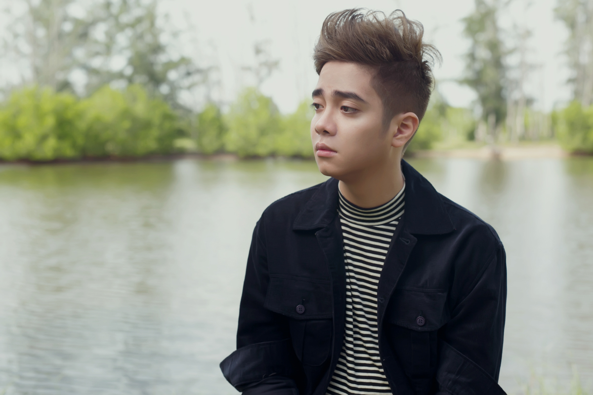 Bùi Anh Tuấn nhập tâm diễn cảnh khóc sướt mướt cùng người yêu - Ảnh 5. Bùi Anh Tuấn nhập tâm diễn cảnh khóc sướt mướt cùng người yêu - Ảnh 5.