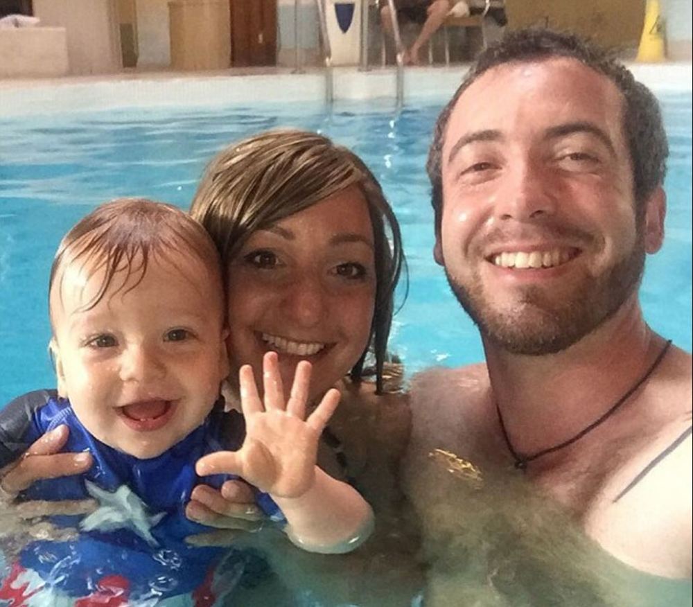 Ước mơ dang dở của người chồng chỉ muốn tặng quà Giáng sinh cho cô vợ mắc bệnh ung thư - Ảnh 3. Ước mơ dang dở của người chồng chỉ muốn tặng quà Giáng sinh cho cô vợ mắc bệnh ung thư - Ảnh 3.