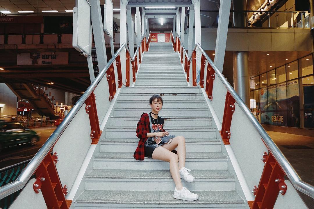 Giáng sinh không lạnh thì diện gì cho ra chất lễ hội bây giờ? Dễ lắm cứ theo 7 gợi ý này là xong ngay! - Ảnh 2. Giáng sinh không lạnh thì diện gì cho ra chất lễ hội bây giờ? Dễ lắm cứ theo 7 gợi ý này là xong ngay! - Ảnh 2.