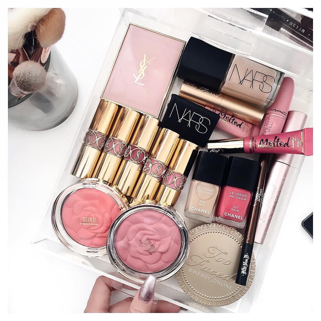Cô nàng gốc Việt với BST hàng trăm món mỹ phẩm và Instagram toàn ảnh flat lay siêu đẹp - Ảnh 13.