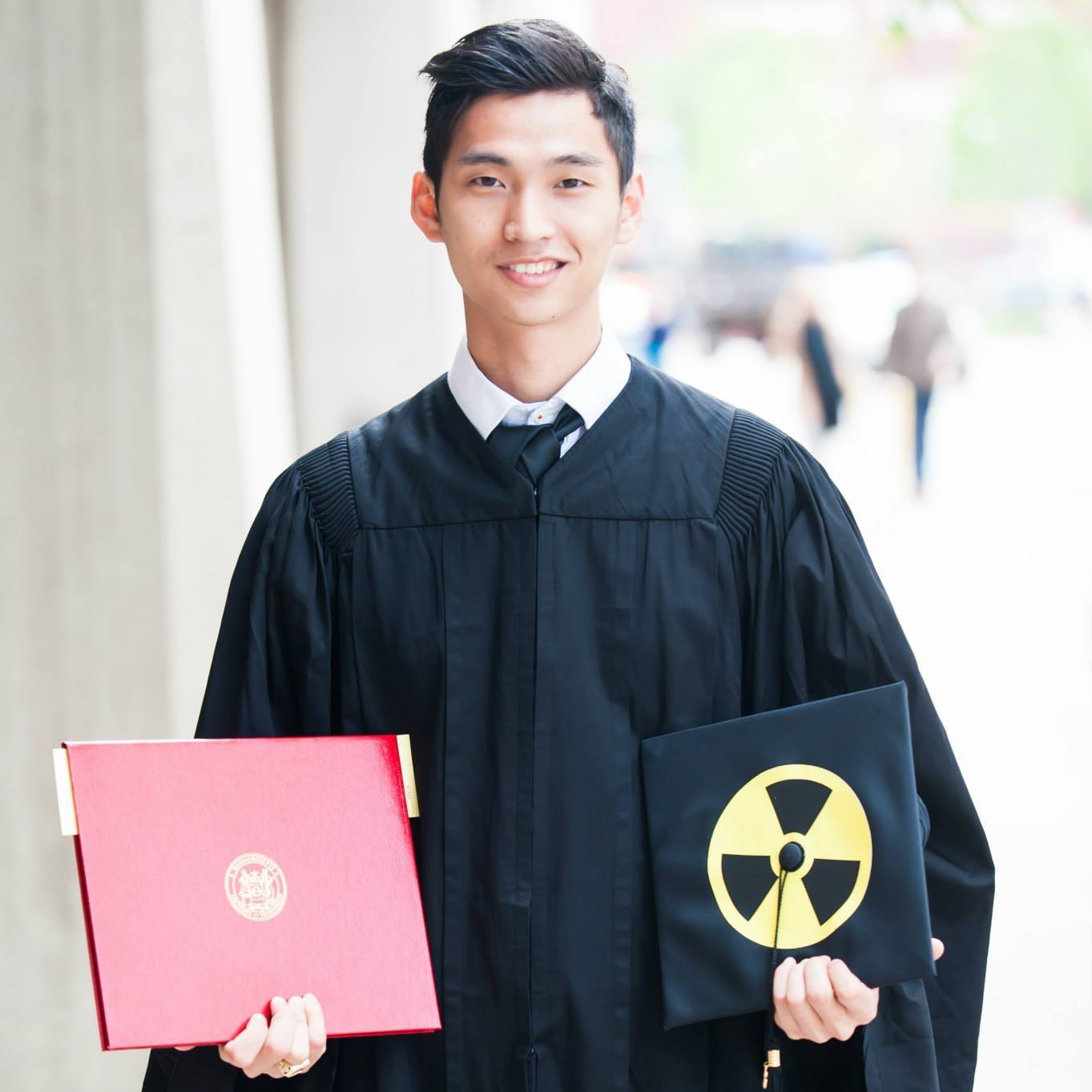 5 anh ch&agrave;ng cool ngầu đ&uacute;ng chuẩn con nh&agrave; người ta đến từ Quốc học Huế - Ảnh 4.