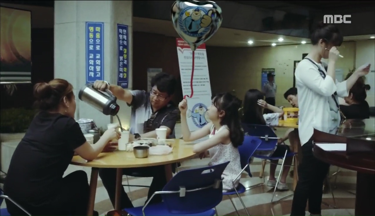 “W”: Lee Jong Suk từ truyện tranh đã bước ra thế giới thực! - Ảnh 17. “W”: Lee Jong Suk từ truyện tranh đã bước ra thế giới thực! - Ảnh 17.