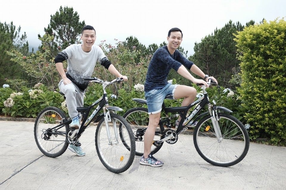 Adrian Anh Tuấn - Sơn Đoàn: Cặp đôi đáng ghen tị nhất năm vì suốt ngày đi du lịch chỗ đẹp! - Ảnh 21. Adrian Anh Tuấn - Sơn Đoàn: Cặp đôi đáng ghen tị nhất năm vì suốt ngày đi du lịch chỗ đẹp! - Ảnh 21.