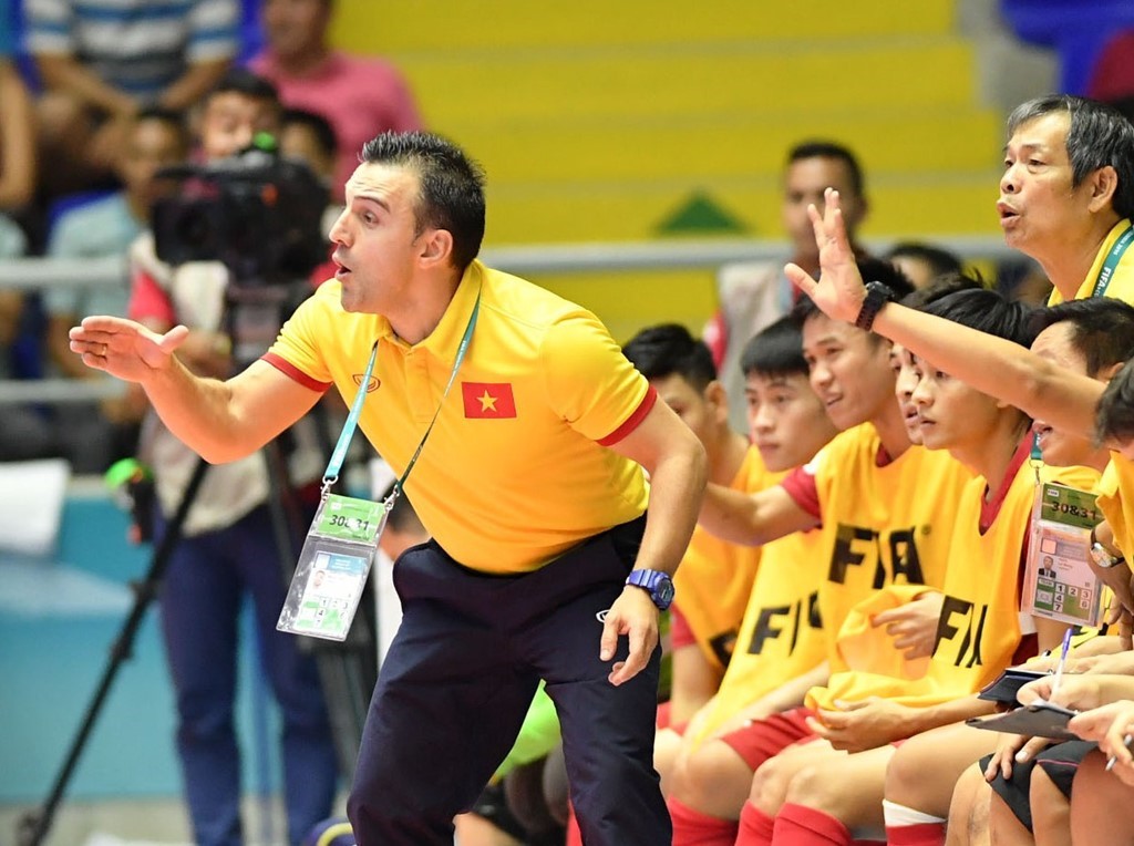 HLV Bruno đột ngột chia tay tuyển futsal Việt Nam - Ảnh 1. HLV Bruno đột ngột chia tay tuyển futsal Việt Nam - Ảnh 1.