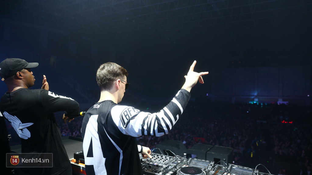 Tín đồ EDM Hà thành cuồng nhiệt với sự kiện âm nhạc lớn dịp cuối năm - Ảnh 6. Tín đồ EDM Hà thành cuồng nhiệt với sự kiện âm nhạc lớn dịp cuối năm - Ảnh 6.