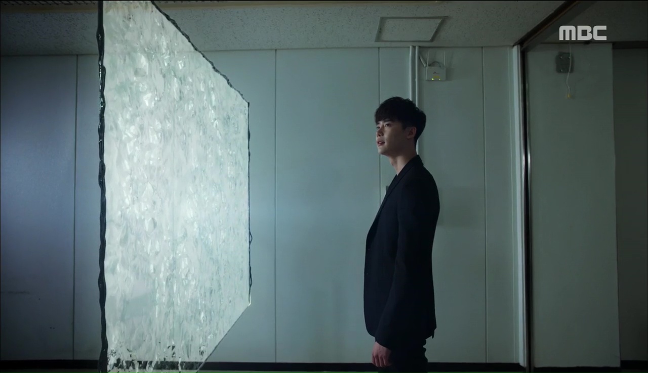 “W”: Lee Jong Suk từ truyện tranh đã bước ra thế giới thực! - Ảnh 19. “W”: Lee Jong Suk từ truyện tranh đã bước ra thế giới thực! - Ảnh 19.