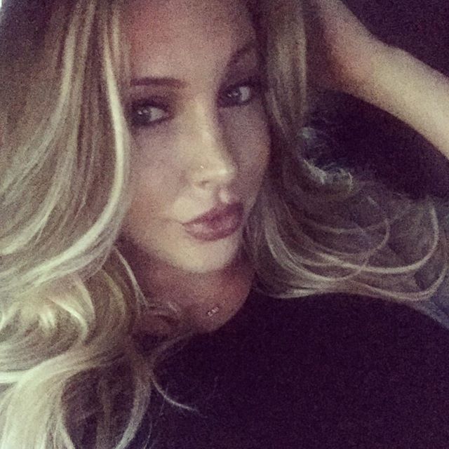 Nữ diễn viên phim người lớn gạ Pogba đóng cảnh giường chiếu - Ảnh 4. Nữ diễn viên phim người lớn gạ Pogba đóng cảnh giường chiếu - Ảnh 4.