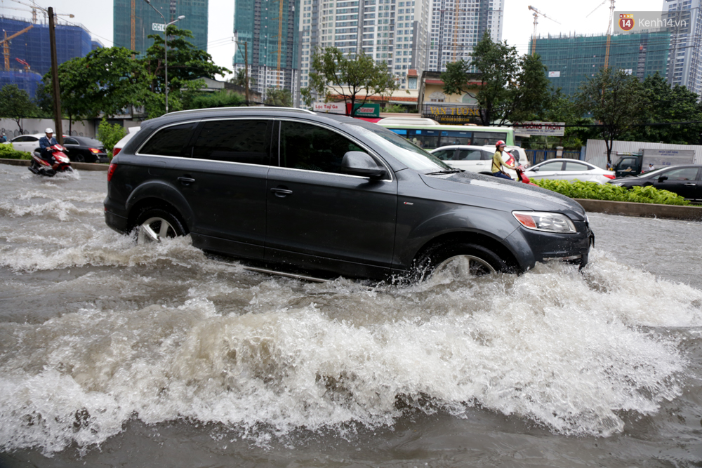 Sài Gòn lại ngập, chuyên gia nói gì về việc mưa đến chậm so với dự báo thời tiết? - Ảnh 11. Sài Gòn lại ngập, chuyên gia nói gì về việc mưa đến chậm so với dự báo thời tiết? - Ảnh 11.