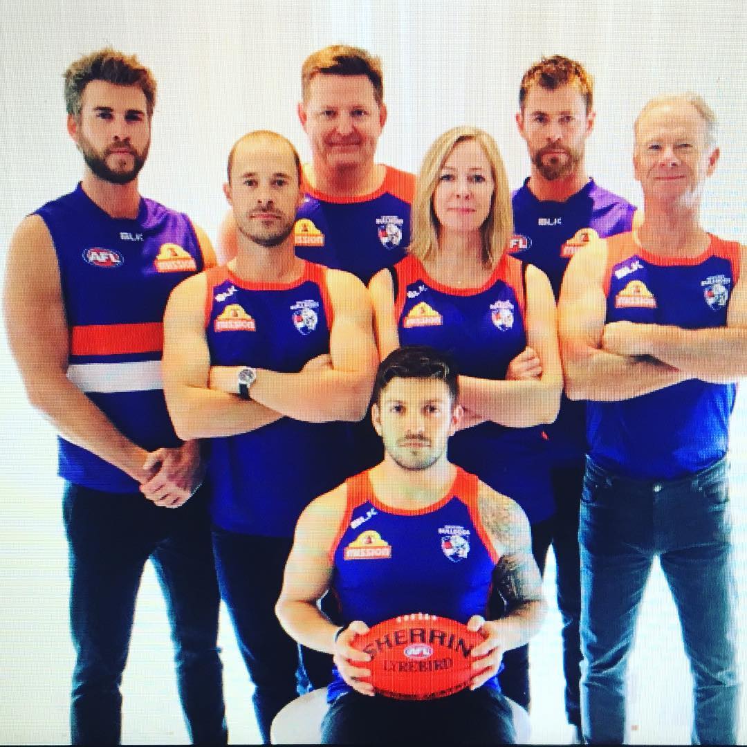 Chuyện tình với bầy cún và những khoảnh khắc Liam có Instagram dễ thương nhất 2016! - Ảnh 13. Chuyện tình với bầy cún và những khoảnh khắc Liam có Instagram dễ thương nhất 2016! - Ảnh 13.