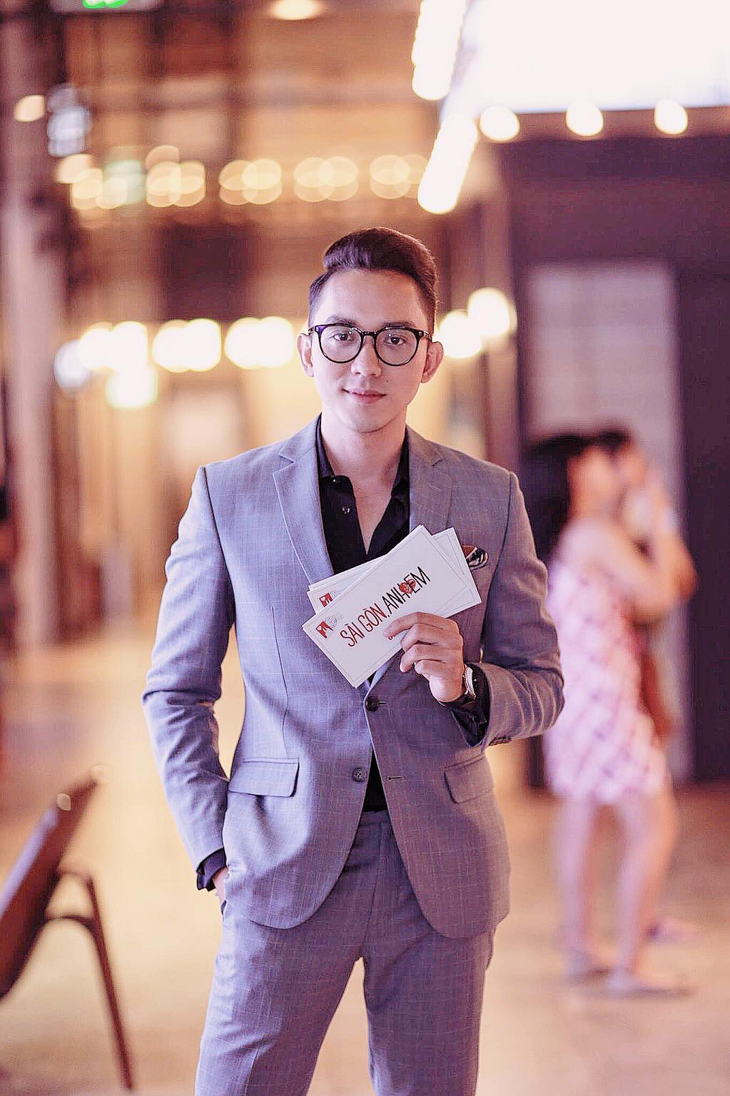Sau Sài Gòn Anh Yêu Em, La Quốc Hùng úp mở về một Sài Gòn đầy u tối trong Hot Boy Nổi Loạn 2 - Ảnh 6. Sau Sài Gòn Anh Yêu Em, La Quốc Hùng úp mở về một Sài Gòn đầy u tối trong Hot Boy Nổi Loạn 2 - Ảnh 6.