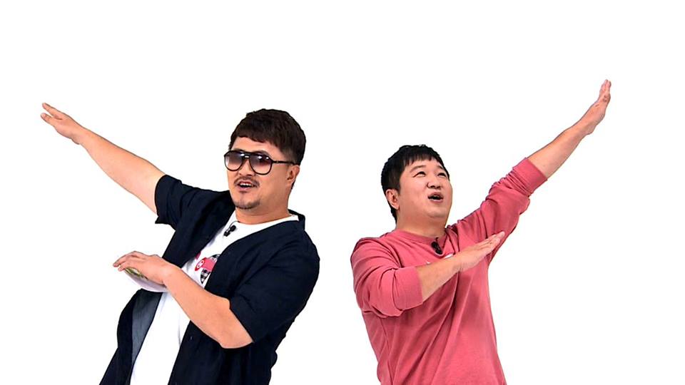 TWICE hỗn loạn đâm sầm vào nhau, Tử Du cực yêu khi nhảy Táo Bút - Ảnh 1. TWICE hỗn loạn đâm sầm vào nhau, Tử Du cực yêu khi nhảy Táo Bút - Ảnh 1.