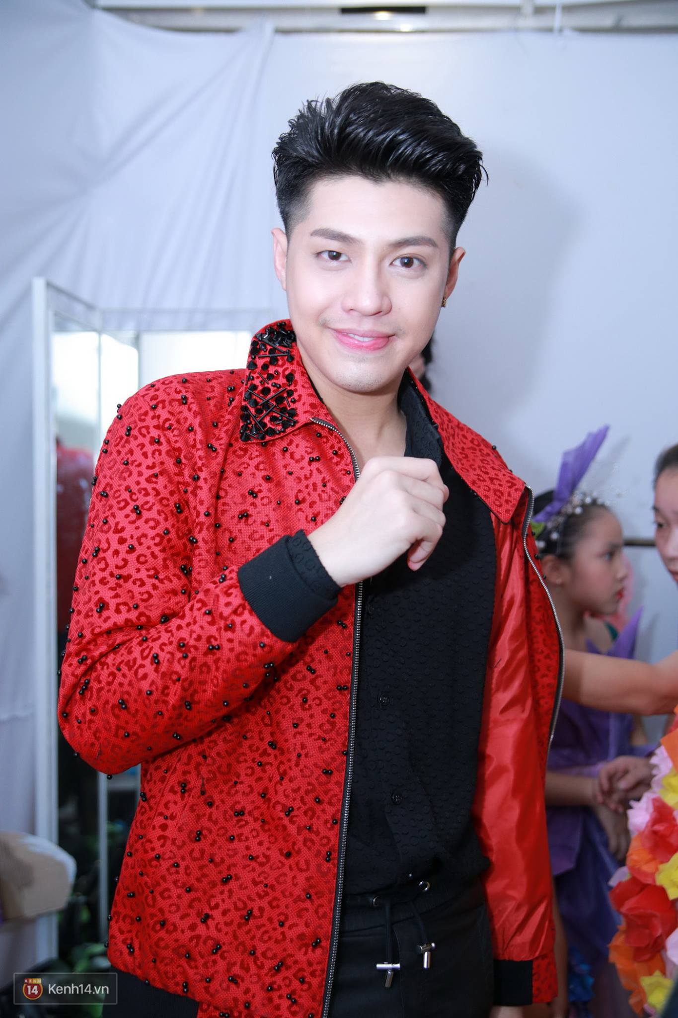 Không cần đến sao Hàn, Noo Phước Thịnh cũng đủ khiến Aeon Mall thất thủ - Ảnh 13. Không cần đến sao Hàn, Noo Phước Thịnh cũng đủ khiến Aeon Mall thất thủ - Ảnh 13.