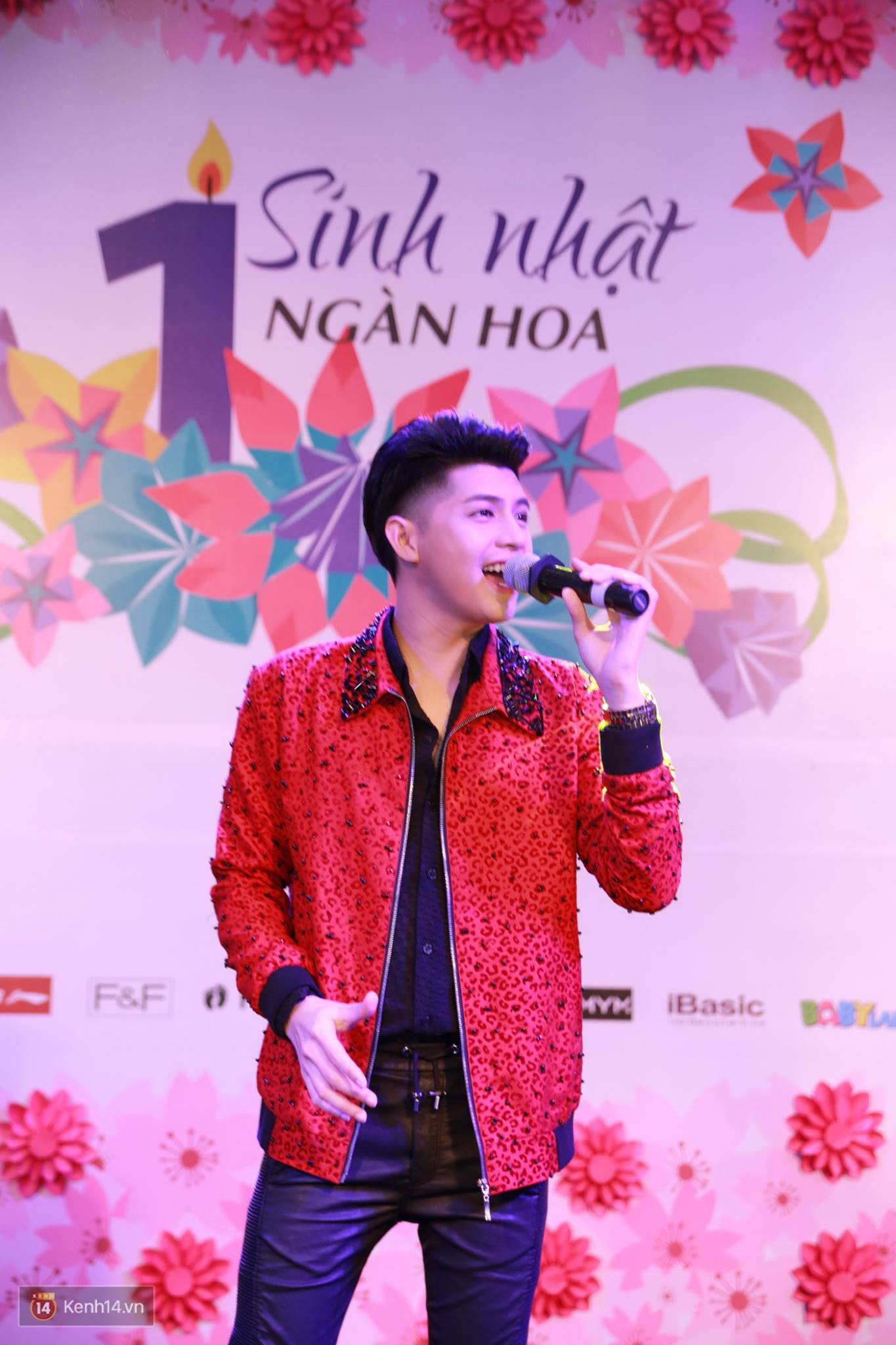 Không cần đến sao Hàn, Noo Phước Thịnh cũng đủ khiến Aeon Mall thất thủ - Ảnh 12. Không cần đến sao Hàn, Noo Phước Thịnh cũng đủ khiến Aeon Mall thất thủ - Ảnh 12.