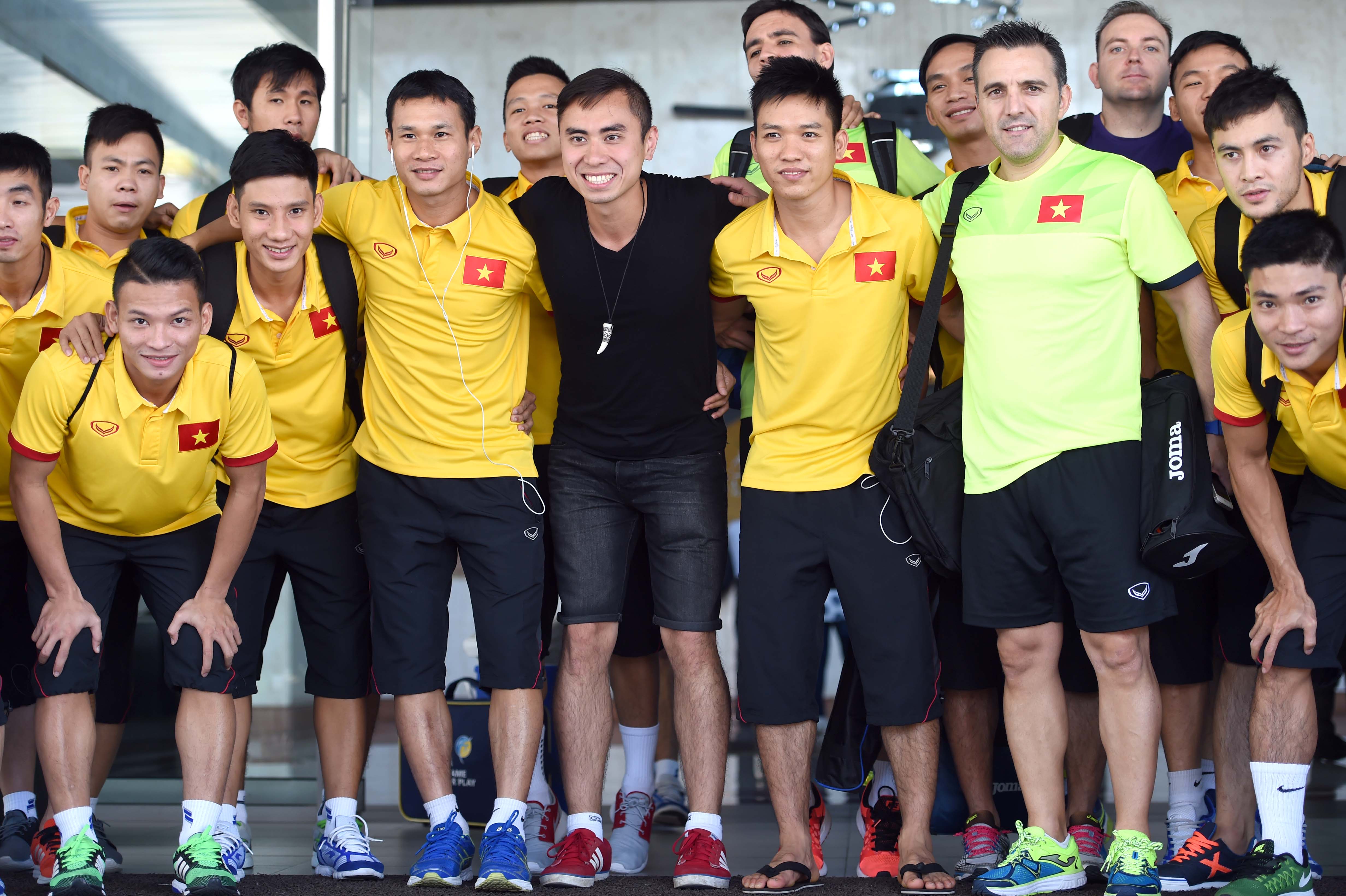 Chờ gặp Nga, tuyển futsal Việt Nam đi shopping ở Colombia - Ảnh 7. Chờ gặp Nga, tuyển futsal Việt Nam đi shopping ở Colombia - Ảnh 7.