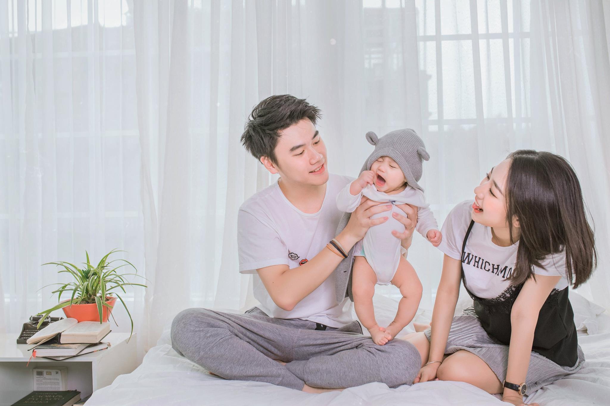 Ảnh gia đình siêu đáng yêu của cặp đôi ai cũng thích Trang Lou - Tùng Sơn - Ảnh 10. Ảnh gia đình siêu đáng yêu của cặp đôi ai cũng thích Trang Lou - Tùng Sơn - Ảnh 10.