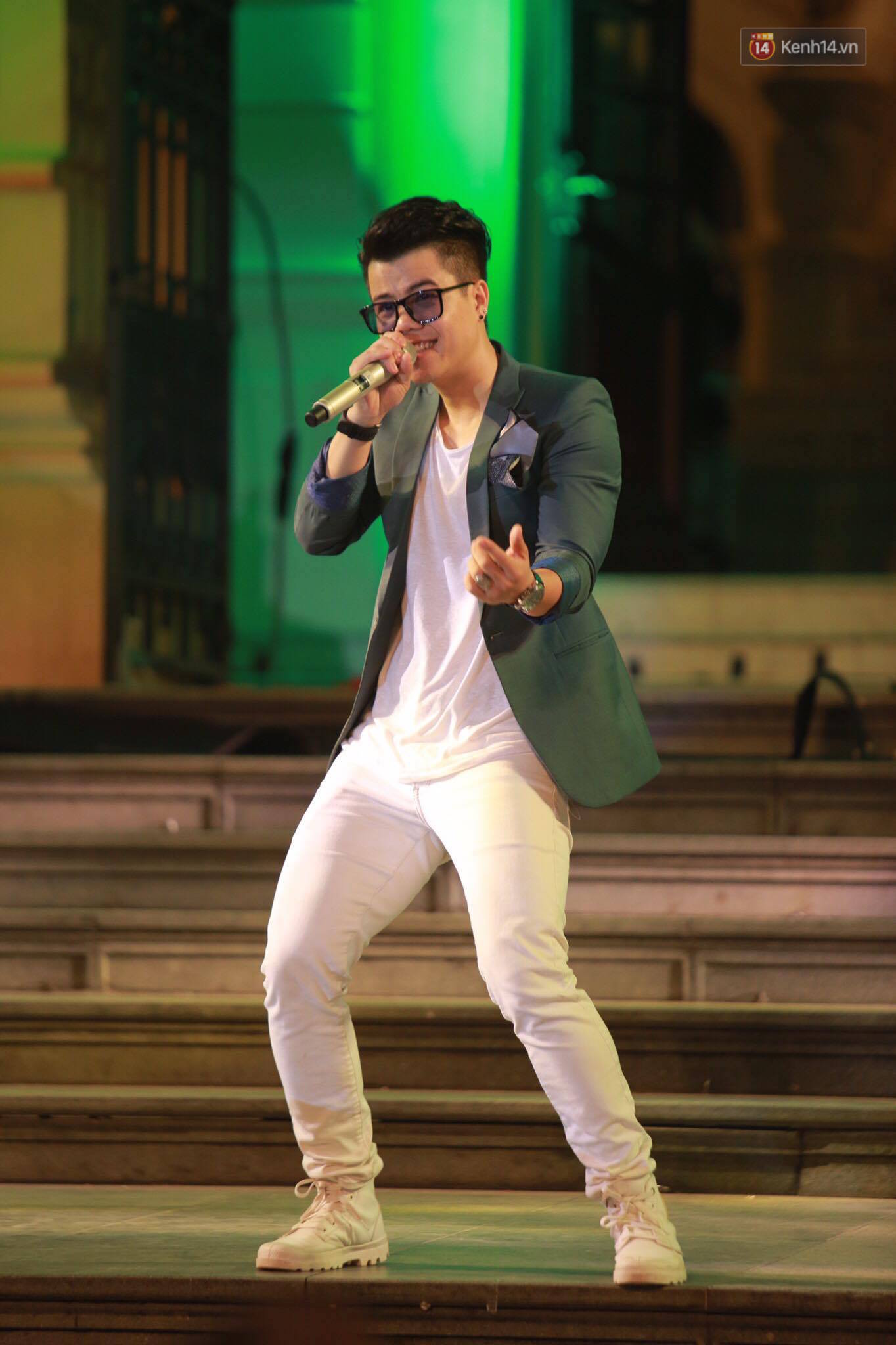 Hồ Ngọc Hà, Noo Phước Thịnh đốt cháy sân khấu Hà Nội ngày cuối năm - Ảnh 6. Hồ Ngọc Hà, Noo Phước Thịnh đốt cháy sân khấu Hà Nội ngày cuối năm - Ảnh 6.