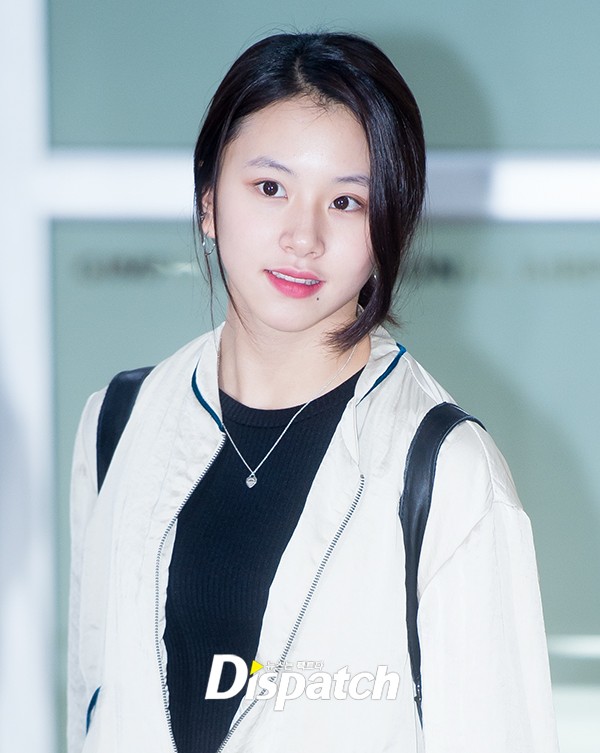 Mỹ nhân thế hệ mới Tzuyu mặt loang lổ phấn, cùng TWICE đọ sắc với đàn chị Wonder Girls - Ảnh 6. Mỹ nhân thế hệ mới Tzuyu mặt loang lổ phấn, cùng TWICE đọ sắc với đàn chị Wonder Girls - Ảnh 6.