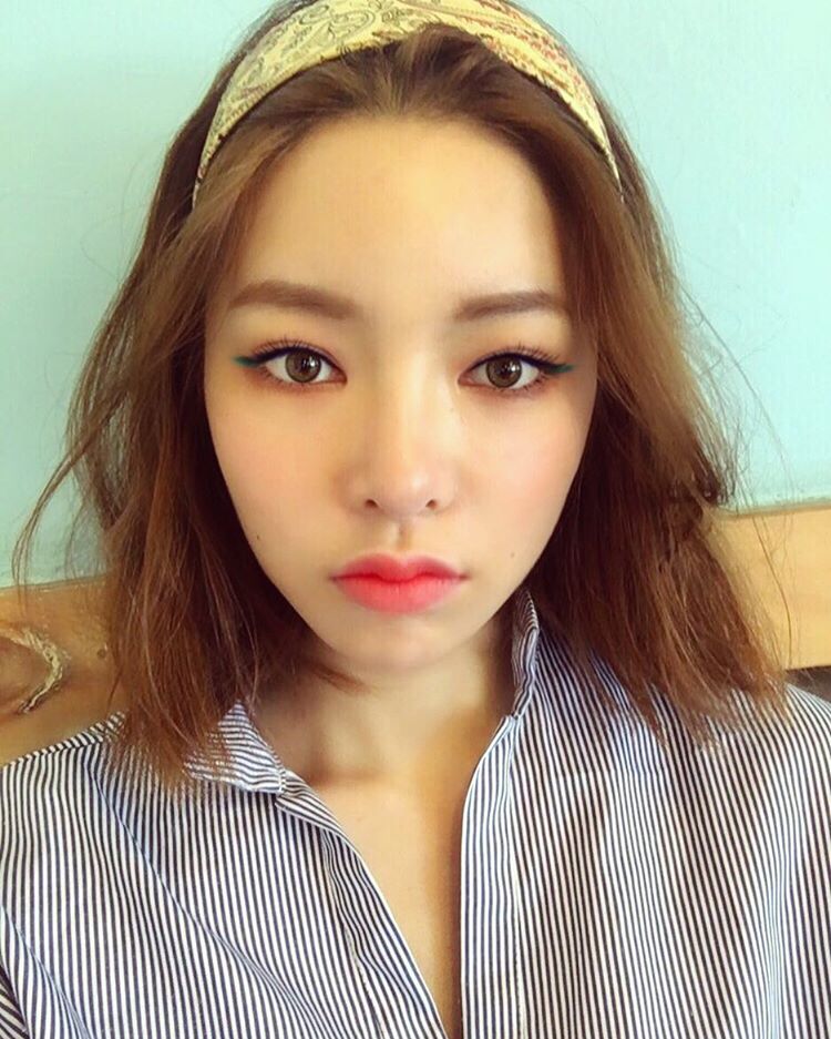 Ngất ngây vì nhan sắc cô nàng đóng cảnh nóng với Mino (WINNER) trong MV mới - Ảnh 15. Ngất ngây vì nhan sắc cô nàng đóng cảnh nóng với Mino (WINNER) trong MV mới - Ảnh 15.