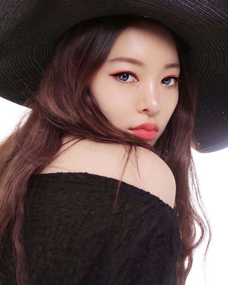 Ngất ngây vì nhan sắc cô nàng đóng cảnh nóng với Mino (WINNER) trong MV mới - Ảnh 13. Ngất ngây vì nhan sắc cô nàng đóng cảnh nóng với Mino (WINNER) trong MV mới - Ảnh 13.