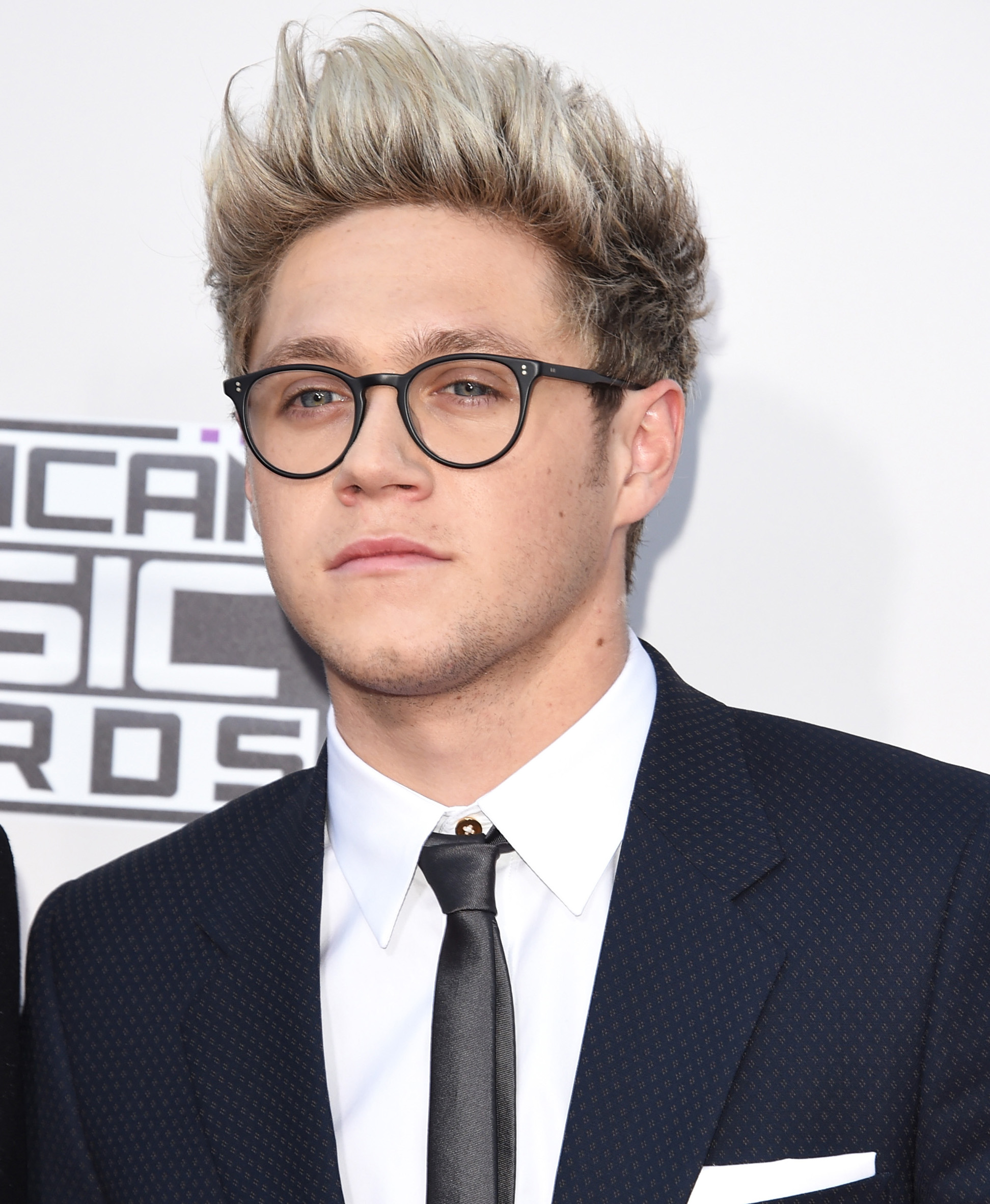 Niall (One Direction) chính thức solo với single người yêu cũ có người yêu mới - Ảnh 1. Niall (One Direction) chính thức solo với single người yêu cũ có người yêu mới - Ảnh 1.