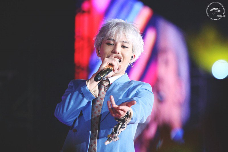 Những nam thần tượng có sức hút kỳ lạ khiến fan tự nhiên cũng đổ - Ảnh 1. Những nam thần tượng có sức hút kỳ lạ khiến fan tự nhiên cũng đổ - Ảnh 1.