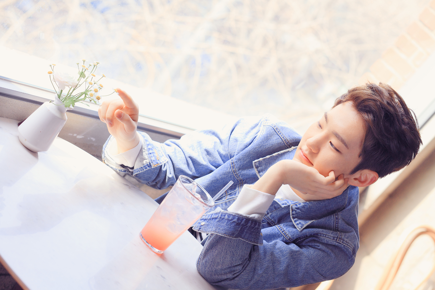 Những nam thần tượng có sức hút kỳ lạ khiến fan tự nhiên cũng đổ - Ảnh 35. Những nam thần tượng có sức hút kỳ lạ khiến fan tự nhiên cũng đổ - Ảnh 35.