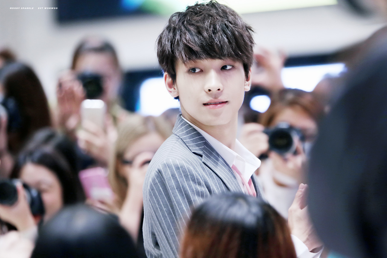 Những nam thần tượng có sức hút kỳ lạ khiến fan tự nhiên cũng đổ - Ảnh 33. Những nam thần tượng có sức hút kỳ lạ khiến fan tự nhiên cũng đổ - Ảnh 33.