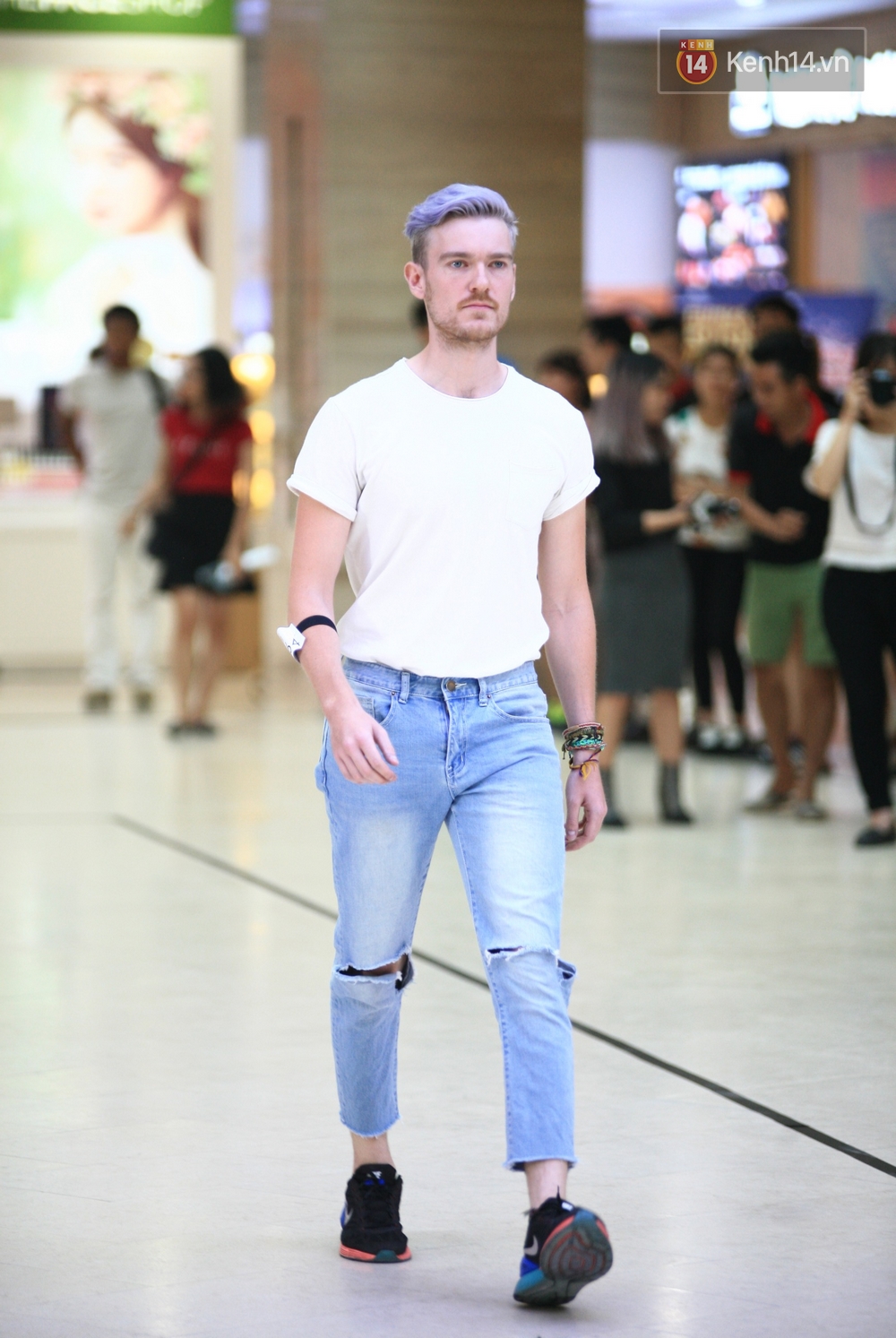 Vietnam International Fashion Week rục rịch tuyển mẫu, chuẩn bị tổ chức tại Hà Nội - Ảnh 16. Vietnam International Fashion Week rục rịch tuyển mẫu, chuẩn bị tổ chức tại Hà Nội - Ảnh 16.
