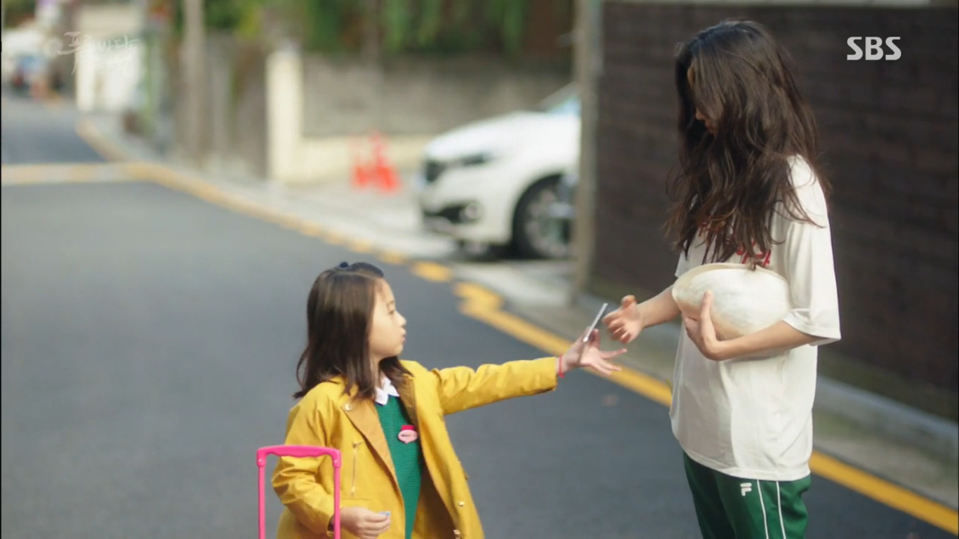 Huyền Thoại Biển Xanh: Tiên cá Jeon Ji Hyun bơi hơn 10 ngàn cây số theo đuổi Lee Min Ho - Ảnh 8. Huyền Thoại Biển Xanh: Tiên cá Jeon Ji Hyun bơi hơn 10 ngàn cây số theo đuổi Lee Min Ho - Ảnh 8.