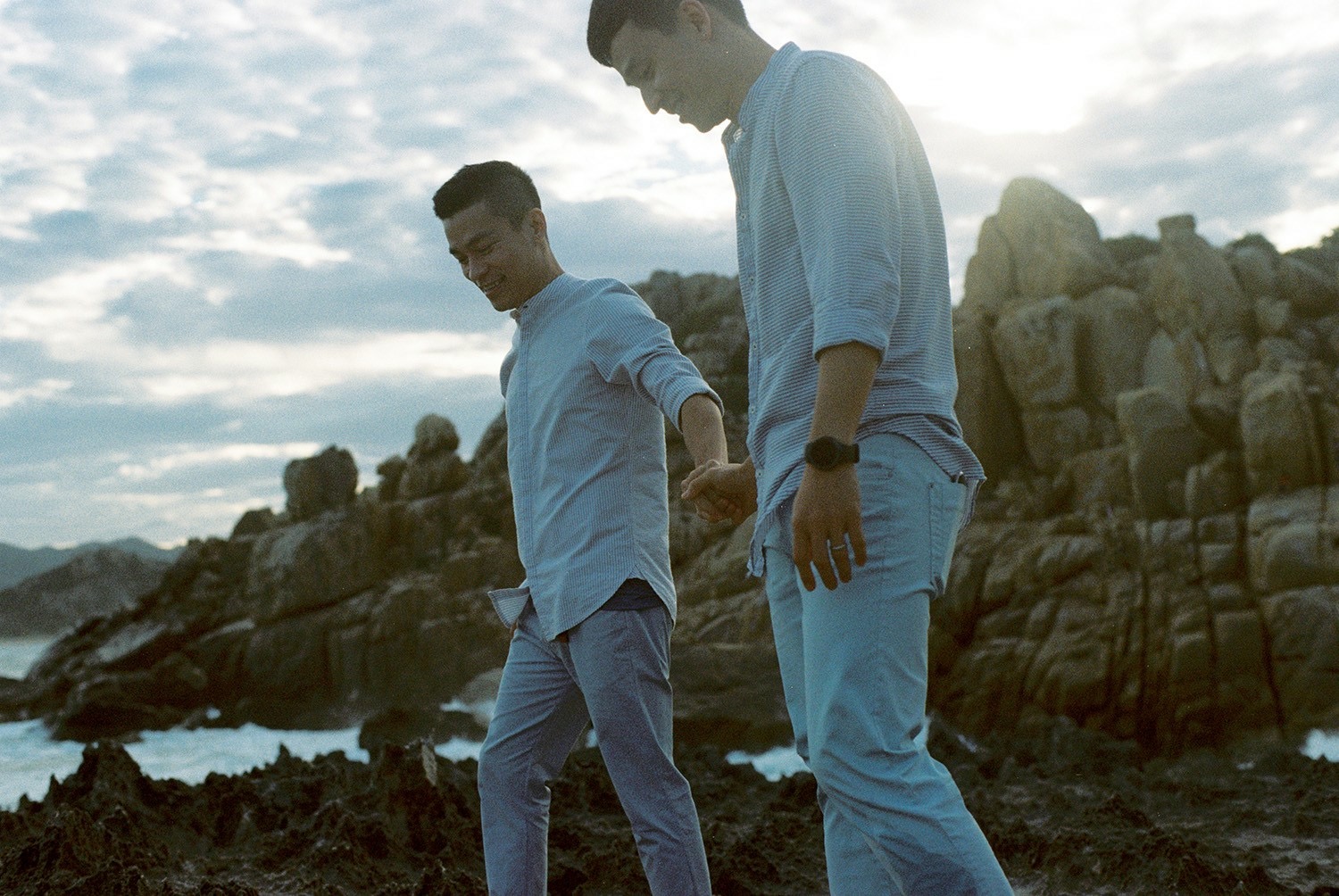 Adrian Anh Tuấn - Sơn Đoàn: Cặp đôi đáng ghen tị nhất năm vì suốt ngày đi du lịch chỗ đẹp! - Ảnh 8. Adrian Anh Tuấn - Sơn Đoàn: Cặp đôi đáng ghen tị nhất năm vì suốt ngày đi du lịch chỗ đẹp! - Ảnh 8.