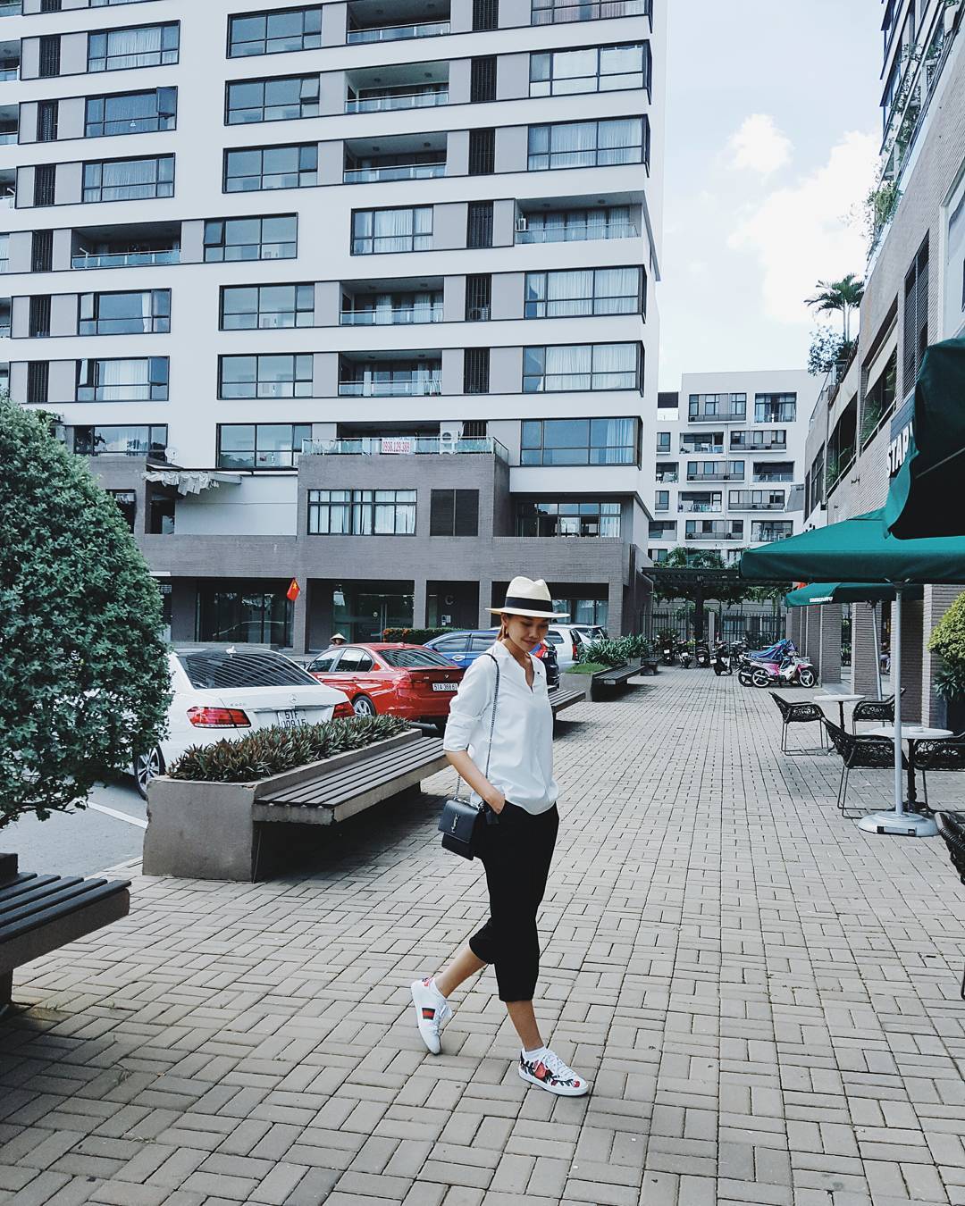 Thanh Hằng: Nữ hoàng đồ hiệu chưa bao giờ mặc xấu - Ảnh 16. Thanh Hằng: Nữ hoàng đồ hiệu chưa bao giờ mặc xấu - Ảnh 16.