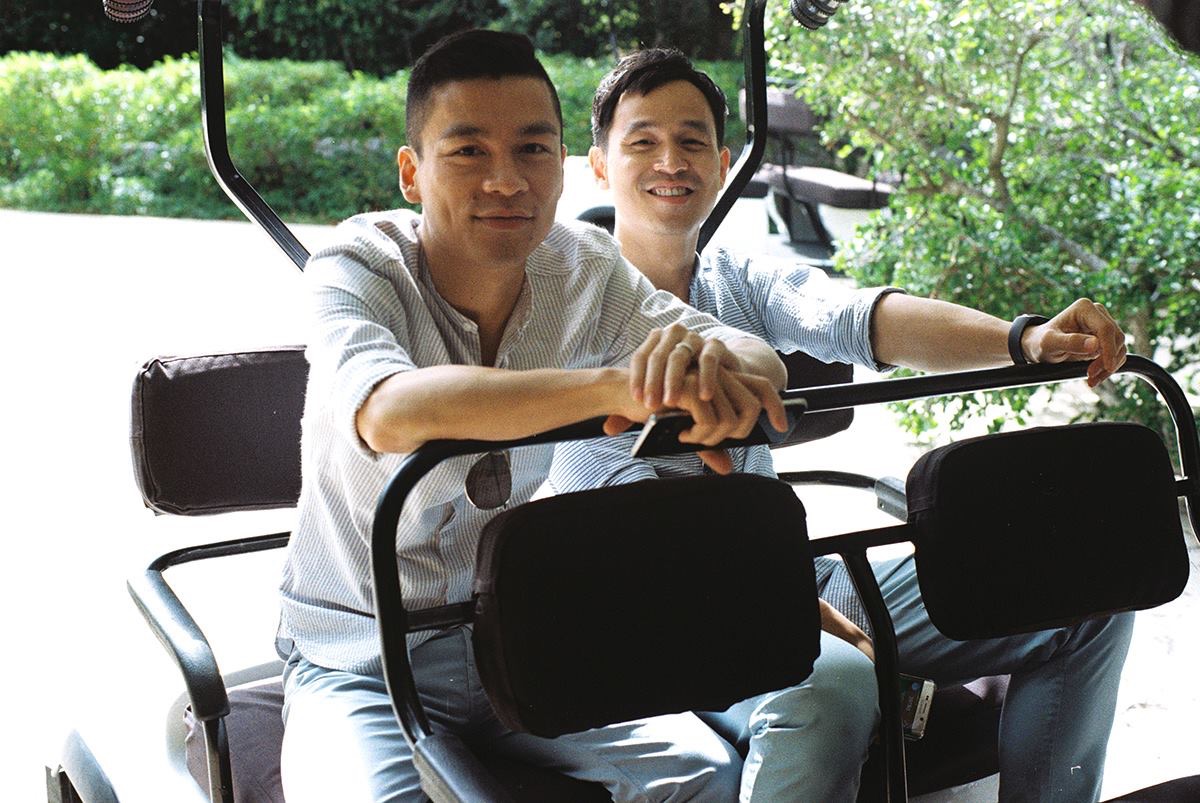 Adrian Anh Tuấn - Sơn Đoàn: Cặp đôi đáng ghen tị nhất năm vì suốt ngày đi du lịch chỗ đẹp! - Ảnh 9. Adrian Anh Tuấn - Sơn Đoàn: Cặp đôi đáng ghen tị nhất năm vì suốt ngày đi du lịch chỗ đẹp! - Ảnh 9.