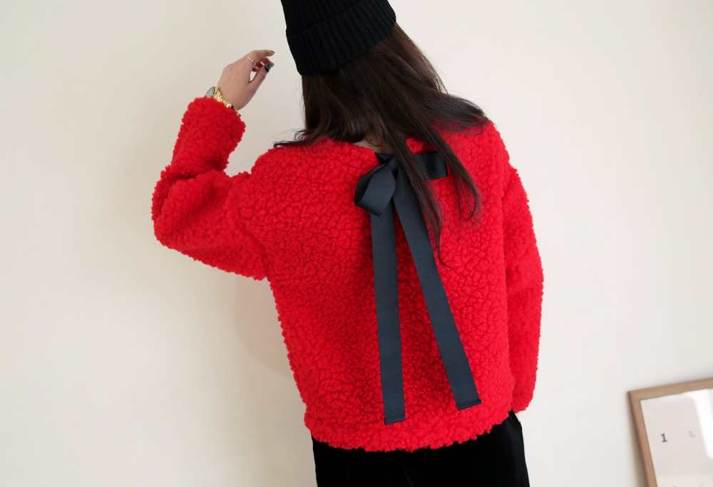 Giáng sinh không lạnh thì diện gì cho ra chất lễ hội bây giờ? Dễ lắm cứ theo 7 gợi ý này là xong ngay! - Ảnh 5. Giáng sinh không lạnh thì diện gì cho ra chất lễ hội bây giờ? Dễ lắm cứ theo 7 gợi ý này là xong ngay! - Ảnh 5.