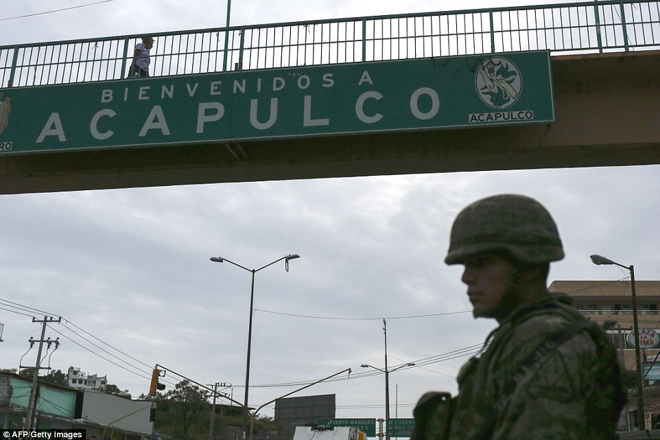 Chùm ảnh: Cảnh tượng đen tối tại một trong những thành phố nguy hiểm nhất thế giới - Ảnh 2. Chùm ảnh: Cảnh tượng đen tối tại một trong những thành phố nguy hiểm nhất thế giới - Ảnh 2.