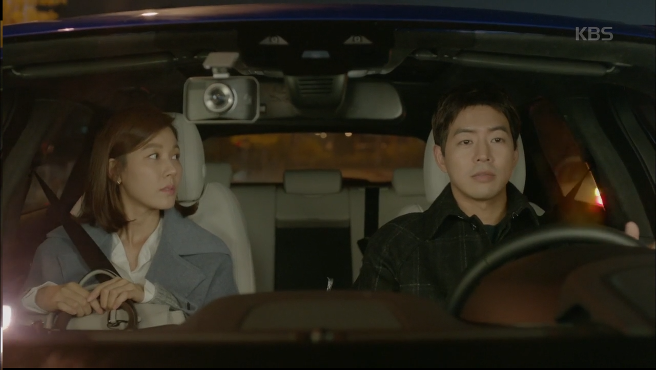 “Đường Đến Sân Bay”: Cái kết thanh thản nhất cho những kẻ ngoại tình - Ảnh 2. “Đường Đến Sân Bay”: Cái kết thanh thản nhất cho những kẻ ngoại tình - Ảnh 2.